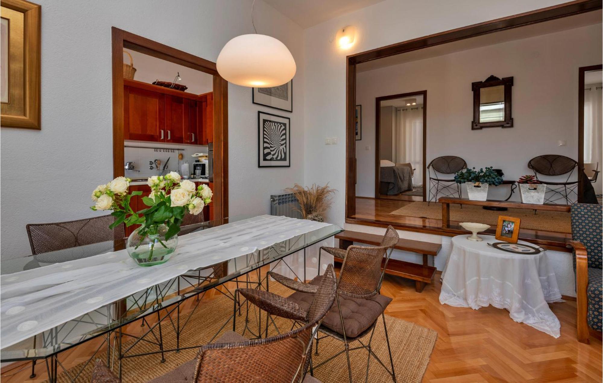 3 Bedroom Gorgeous Home In Makarska Exterior photo