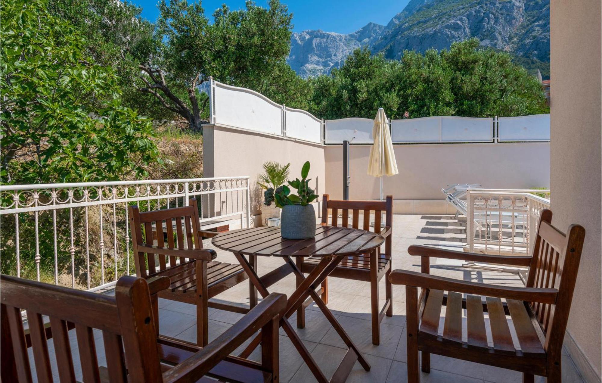 3 Bedroom Gorgeous Home In Makarska Exterior photo