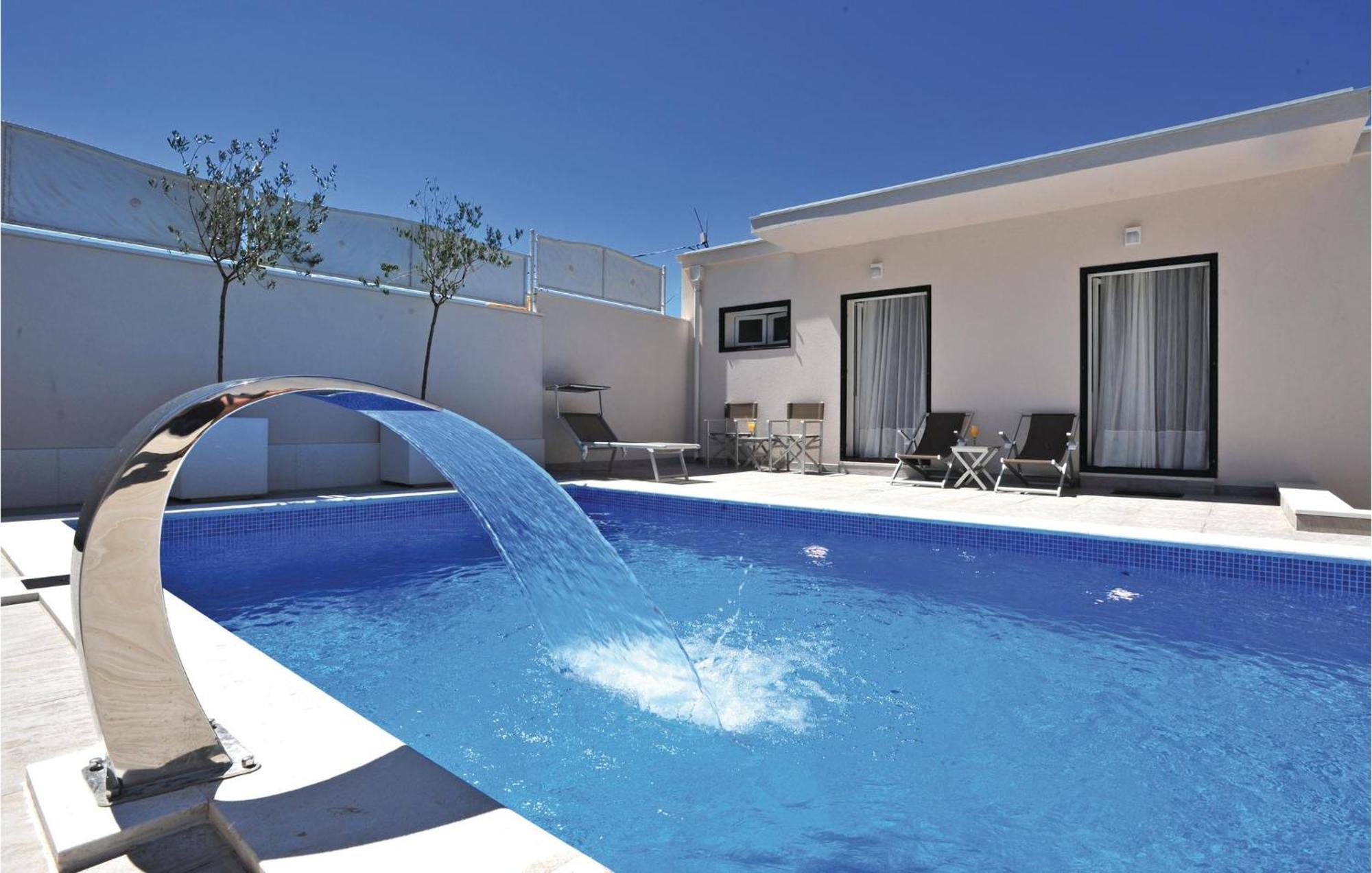 3 Bedroom Gorgeous Home In Makarska Exterior photo