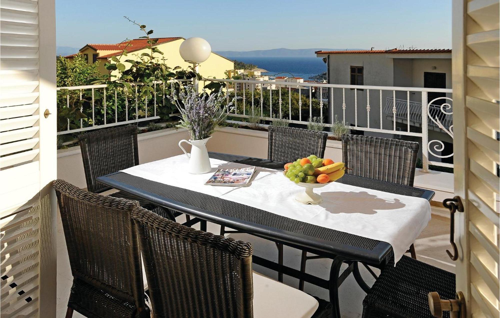 3 Bedroom Gorgeous Home In Makarska Exterior photo